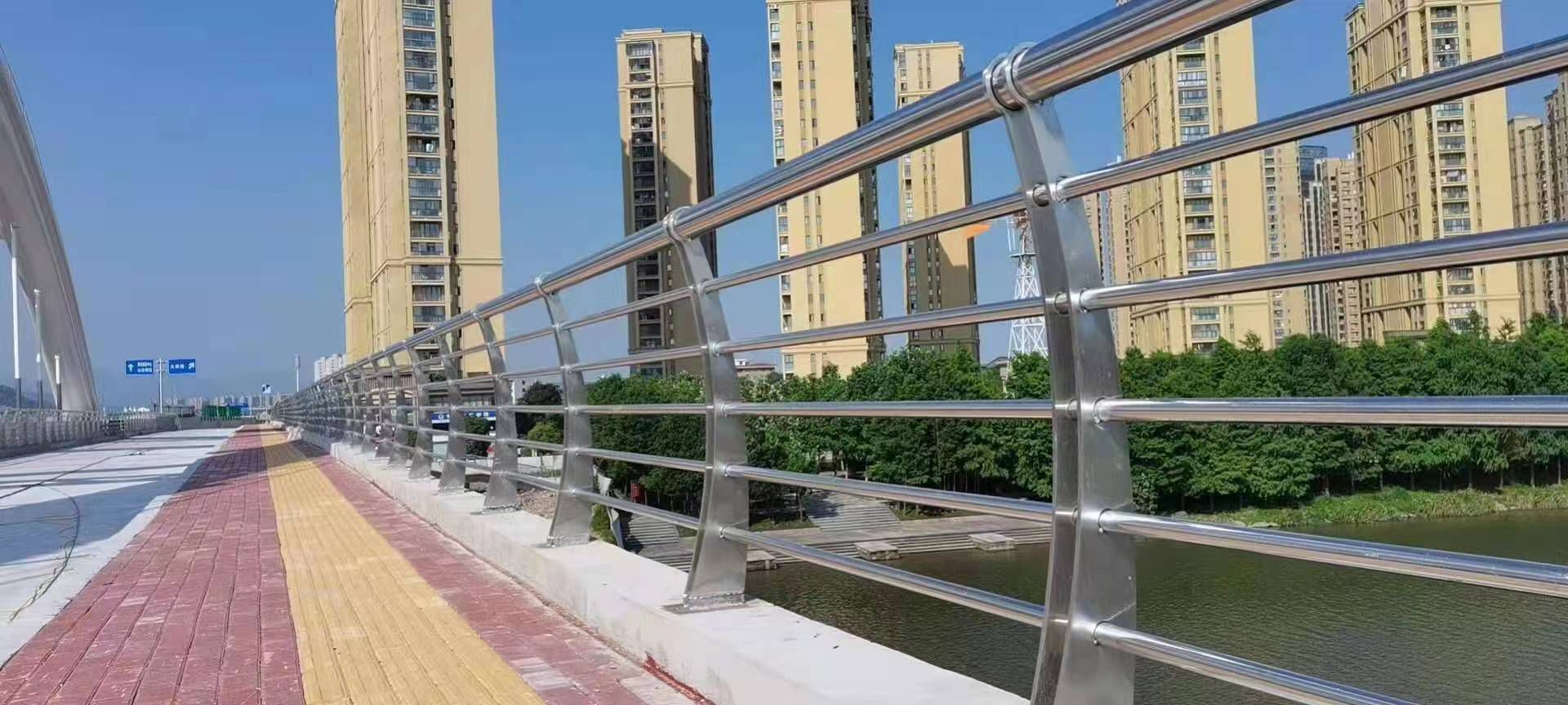 元寶不銹鋼復合管護欄